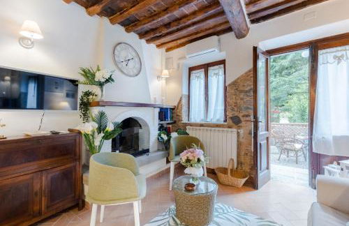 Rio delle Fate, a Fairytale Home along the Stream in Vorno, Lucca - Photo 28