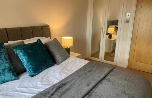 Beautiful 2 bedroom flat overlooking golf course - Foto 19