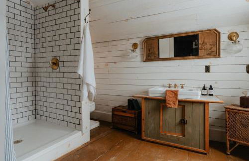 Book Village Inn - Hemingway Room King Bed - Foto 11