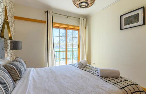 Carcavelos Beach - Photo 8