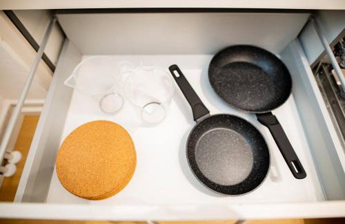 C4S -COME4STAY -InnHarmony- Stilvoll eingerichtetes Apartment für bis zu 8 Personen - Hochwertige Betten I voll ausgestattete Küche I Balkon I Badezimmer I WLAN I Smart TV - Foto 42