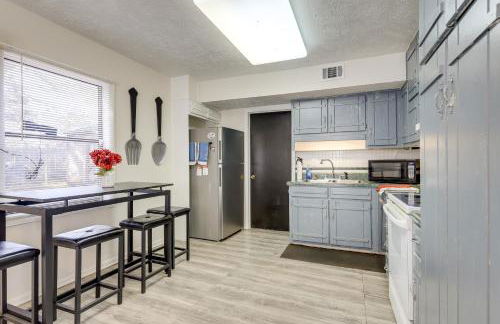 Easy Hwy Access to ATL Work-Ready Riverdale Home - Foto 11