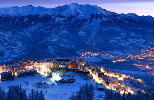 Charmant T2 rénové- Praloup 1600-parking privé, proche station - Foto 42