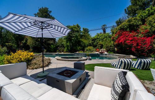 Newly remodeled home w pool & private back yard - Foto 29