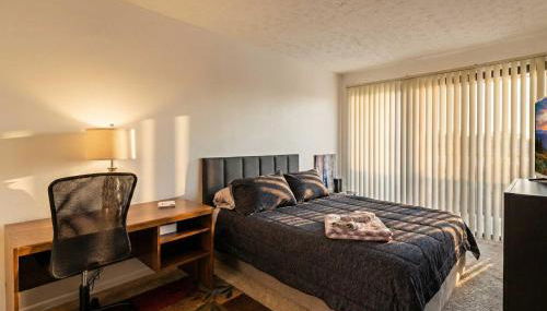 3BR Townhouse with Free Parking Near Downtown Ohio - Foto 2