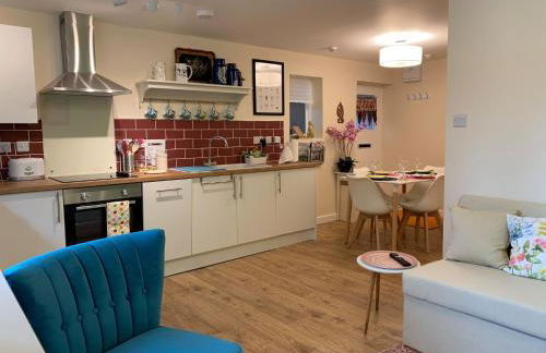 Pristine Apartment in The Centre of Glastonbury - Photo 12