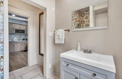 Cozy Renovated 19th Century Home, 5 Min to OSU! 3 Bedroom Home by Paula - Foto 58