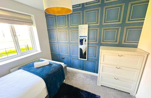 Luxury 4 Bed House - Free Parking - Contractors - Relocators - Foto 26