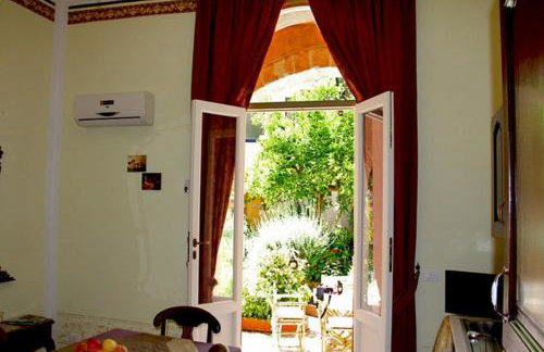 Antica Corte delle Ninfee, Historical Private Villa - Photo 6
