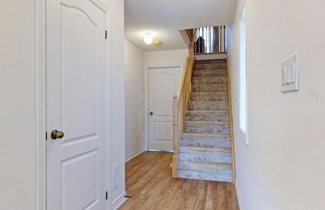 Elegant 3-bedroom House - Bowmanville - Foto 16