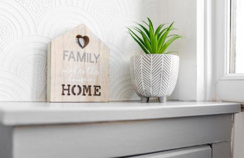 Superb Spacious House For Contractors & Families & Private Parking By Liverpool Short Stay - Foto 32