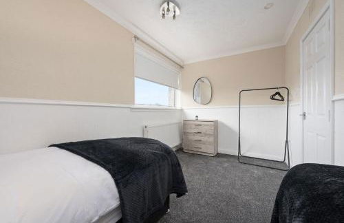 2BR Sleeps 6 with Parking Near Linlithgow Palace - Photo 23