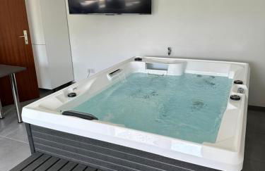 Ferienwohnung mit Whirpool, Fasssauna und Massagesessel - Medebach - Foto 2