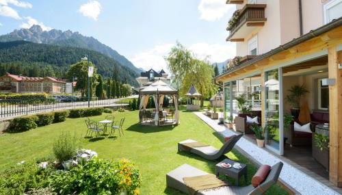 Apparthotel Germania - Foto 2, Garden, sunbed, Garden view