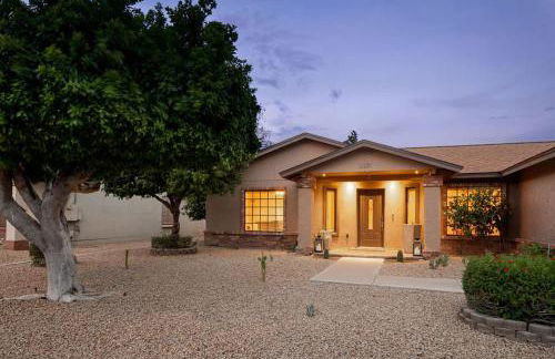 Champions Oasis Home - Near the Stadui2007m withPool & Grill - Photo 8