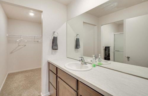 Walk to The Plains Golf Course Getaway in Cheney! - Foto 14