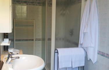 Casa Intignano - Camera con bagno e portico vista lago - Foto 34