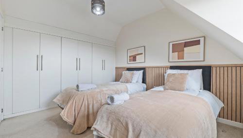 4Bed 3bath Bedford Sleeps 7 Driveway parking for 2 - Foto 3