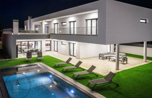V5 Villa Emma - Luxury 5 bedroom villa in Alvor with private Pool and Jacuzzi - Foto 43