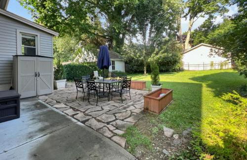 Cute & Cozy 2 bed 1 and a half bath Oakley - Foto 3