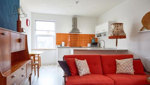 Binks - Seafront 1 bed first floor apartment - Photo 4