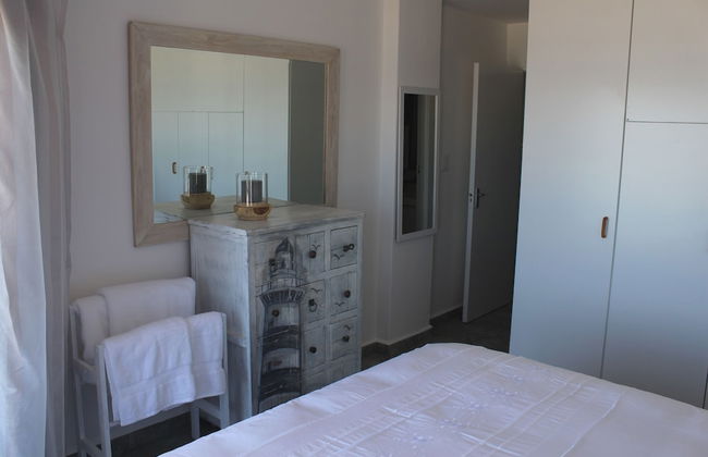 Stay Spectacular - Photo 10