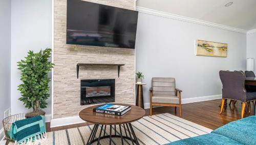 NEW Spacious Decatur Oasis w Fire Pit, Mins to ATL - Foto 4