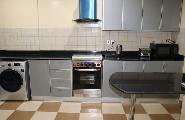 Swan Towers - Photo 10