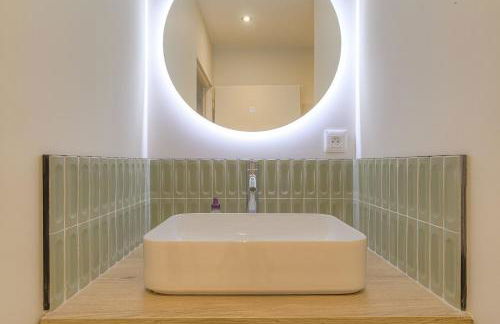 L 'Elegant - travelhome - 50m de la gare - Foto 10