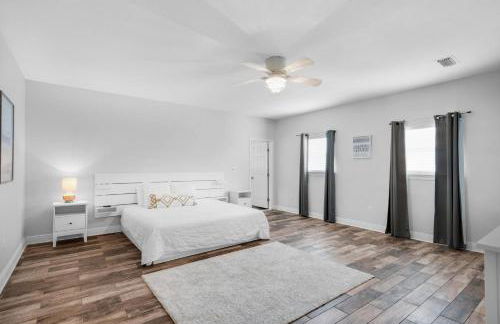 Enclave 202a 2 Bedroom Condo by RedAwning - Foto 67