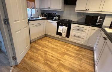 Cosy 4BR house, West Didsbury, bars and restaurants close by, Free Parking, Sleeps 8 - Photo 32