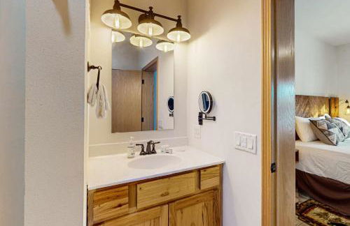 The Lake House - Photo 18