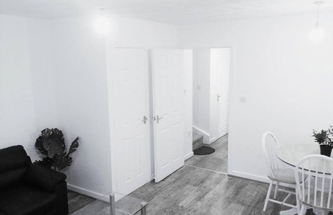 Quiet Residential Area, Within Easy Reach to Town - Foto 8