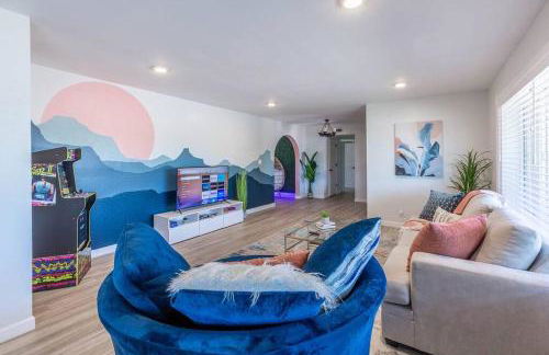 Desert Oasis With Pool Mini Golf King Bed RV Parking - Foto 12