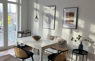 Zentrale, schöne Design-Wohnung im coolen Viertel - Foto 2