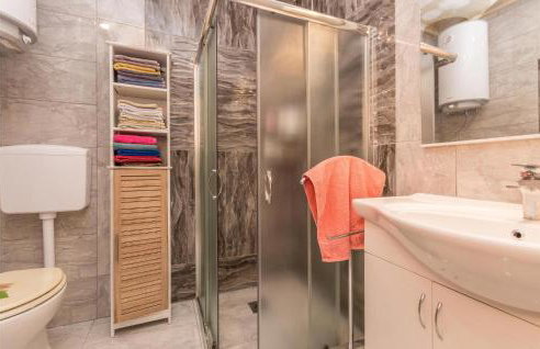 3 Bedroom Amazing Apartment In Banjevci - Foto 24