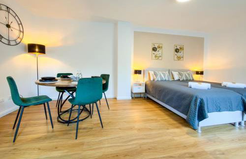 ImmoStay #3 - Penthouse mit zwei Balkonen & Seeblick, Parking & WiFi - Foto 77