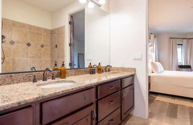 Pyramid by Avantstay Luxe Sedona Mansion w/ Views, 7mins to Downtown - Photo 41