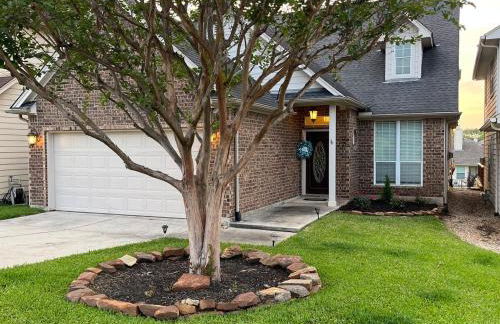 Enchanted April Lake House 3 Bed 2 Bath - Photo 24