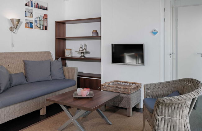 Bungalow in Zeebad Near the Beach - Photo 5