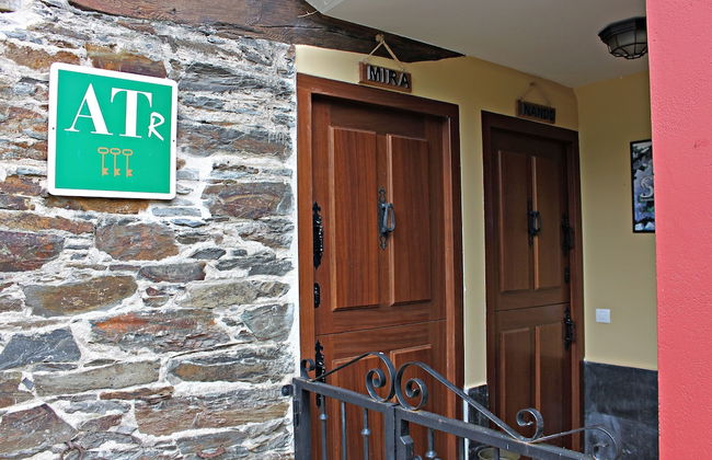 Apartamentos El Llago - Photo 24