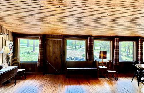 Tranquil Riverfront Cabin Retreat with Wildlife, Trails & Open Skies in Tahlequah, Oklahoma - Foto 23