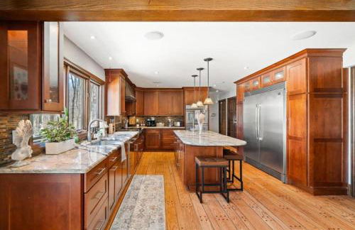 Unique Estate 5 Bedrooms Fire Pit Sleeps 10 - Foto 3