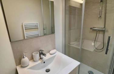 l'Apparté Saint Michel - T1bis - Métro - TRAM - Foto 18