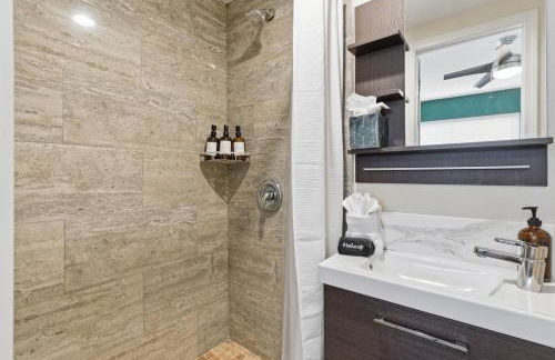 Windansea Coastal Haven - Steps to Beach - Foto 60