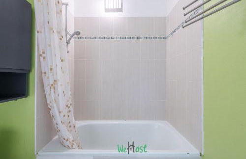 Charming quiet accommodation with balcony and parking - Foto 14