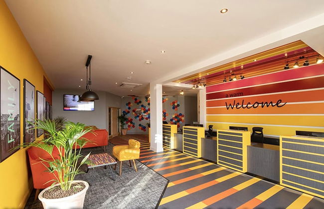 Beautiful Cosy 2-bed Caravan in Clacton-on-sea - Photo 2