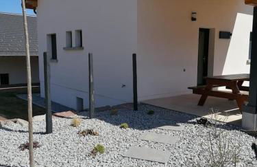 Les Catèdjes - Foto 1