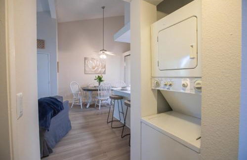 Huge Oceanside Private 2BR Apartment-Pool-Gym-Spa - Photo 10