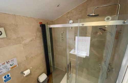 Huge 6-Bedroom House in Greenwich, Sleeps 12 - Foto 10